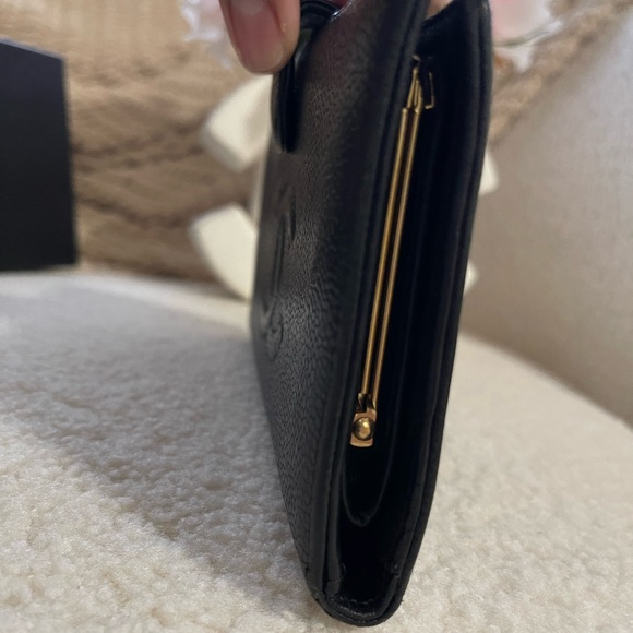 🚨CHANEL bundle (giftable)🚨 - Picture 9 of 10